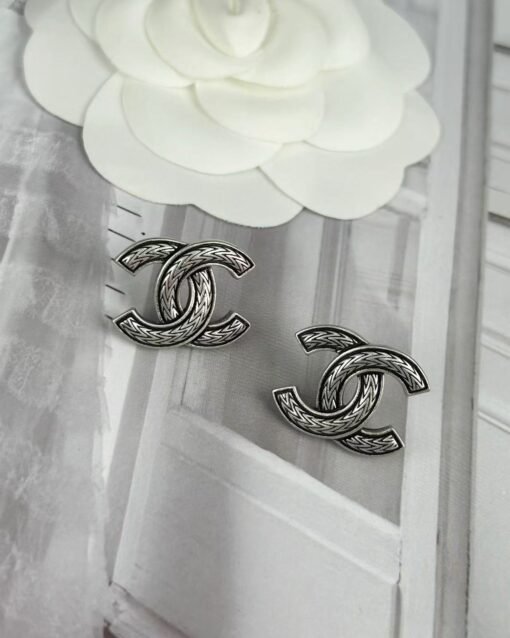 Chanel new style, double C ancient silver, simple and fashionable earrings - Image 6