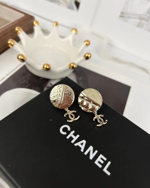 Chanel new style round diamond letters AB double c earrings - Image 7