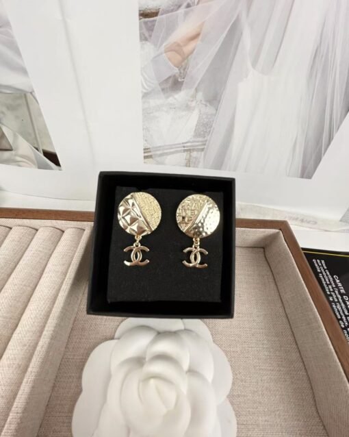 Chanel new style round diamond letters AB double c earrings - Image 5