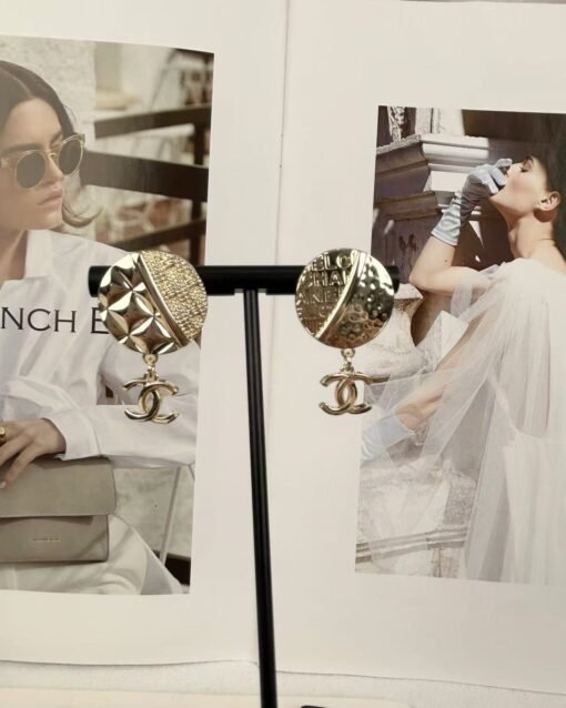 Chanel new style round diamond letters AB double c earrings - Image 8