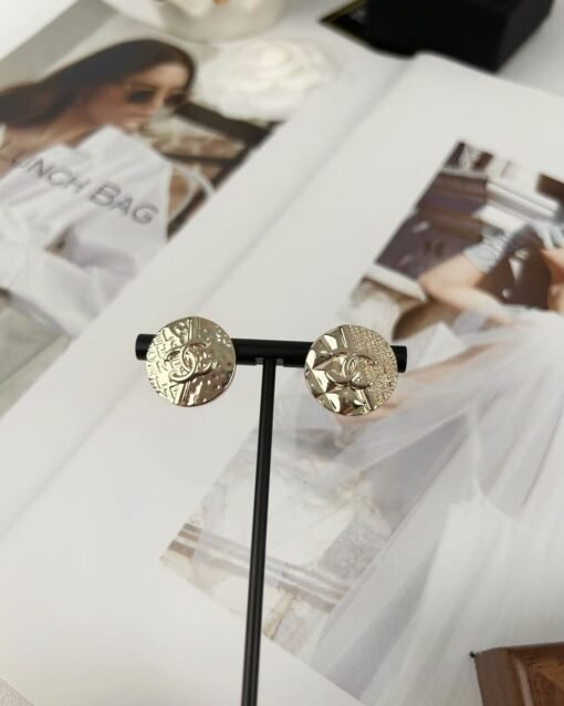 Chanel new style, light gold round relief, diamond letter earrings - Image 4