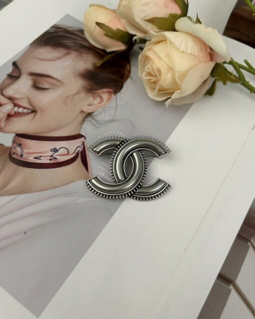 Chanel new style, medieval style, ancient silver double c high-end brooch

Set Earrings - 图片 9