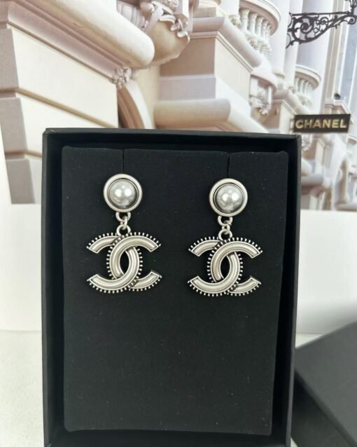 Chanel new style ancient silver double c resin high-quality earrings - Image 7