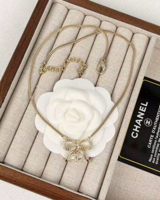 Chanel new style bow double c full diamond necklace - Image 6