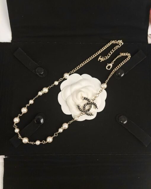 Chanel new fashionable and versatile leather pearl double c necklace - Image 8