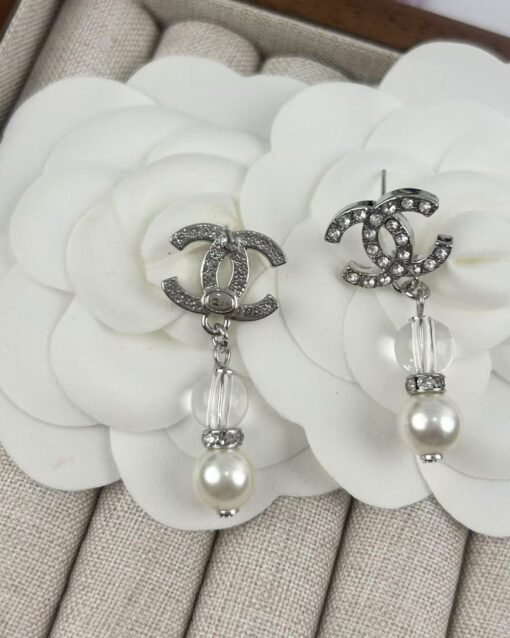 Chanel new style silver double c full diamond transparent pearl pendant earrings - 图片 7