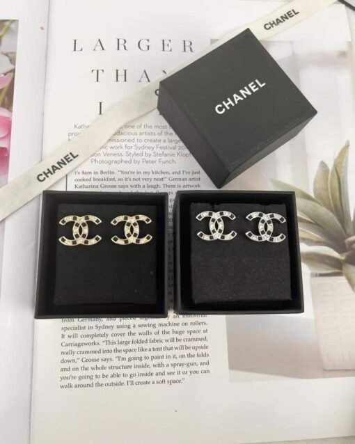 Chanel new style black oil-drop square diamond classic earrings
Gold Silver (two colors available) - Image 7