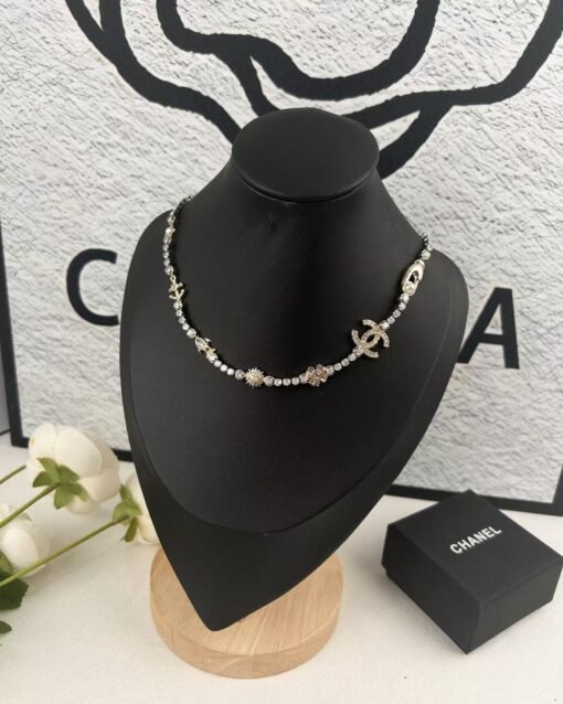 Chanel early spring new style Ocean series Multi-element accessories Star anchor Small fish Four-leaf clover Rhinestone double C necklace - Image 3