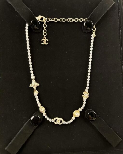 Chanel new gold and silver color-blocking shell pearl four-leaf clover small fish rhinestone double c necklace - Image 2