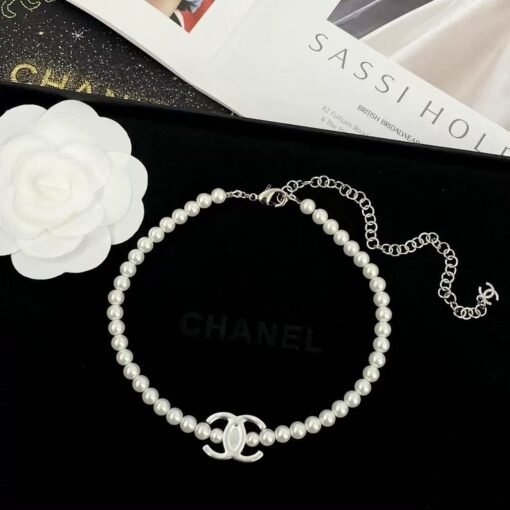 Chanel new niche style white pearl fashion high-end adjustable clavicle chain necklace