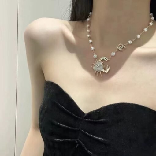 Chanel new pearl rhinestone pink love crab pendant necklace - 图片 4