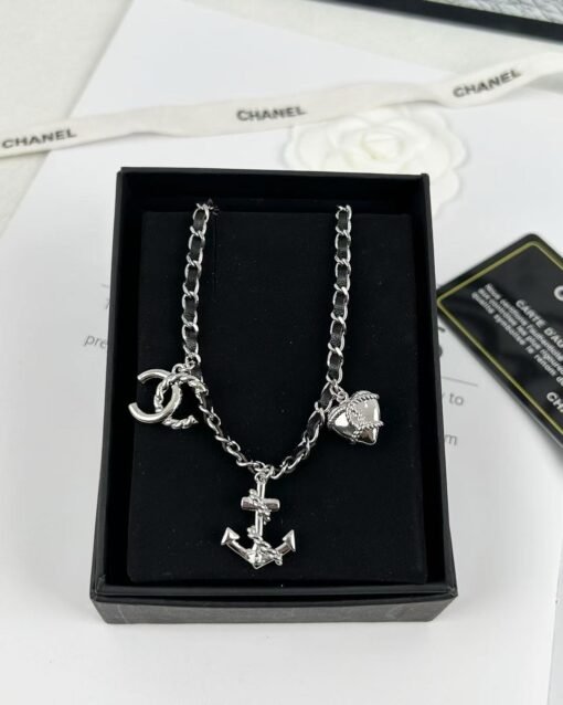 Chanel new 25C early spring wear kayak anchor love double c pendant
necklace - Image 7
