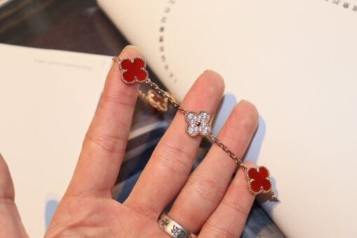 VCA limited edition five-flower bracelet - Image 7