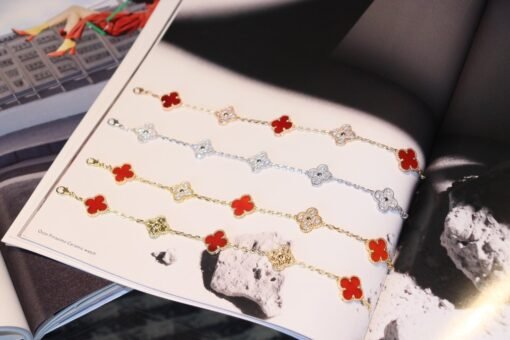 VCA limited edition five-flower bracelet