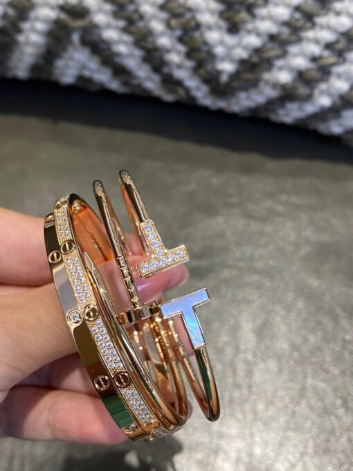 Cartier Classical  Love Bracelet In Rose Gold - 图片 2