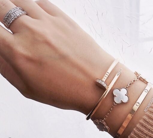 Four-leaf clover single flower bracelet, paired with a Cartier nail bracelet. - 图片 7