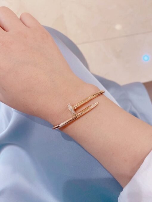 Four-leaf clover single flower bracelet, paired with a Cartier nail bracelet. - 图片 3