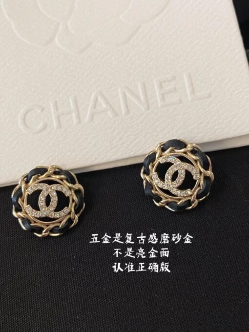 Chanel  leather round hollow diamond cc earrings - Image 4