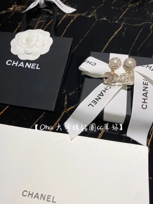Chanel  large pearl diamond ring cc earrings
details