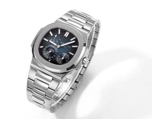 The new Patek Philippe 5712GR - Image 3