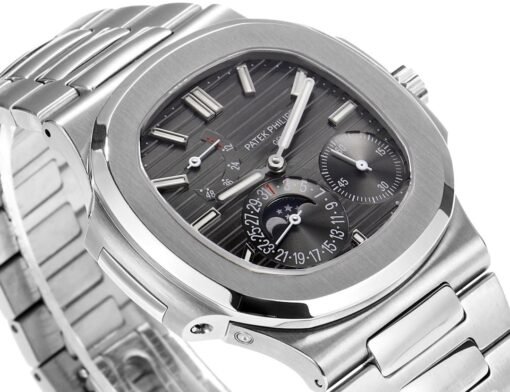 The new Patek Philippe 5712GR - Image 3