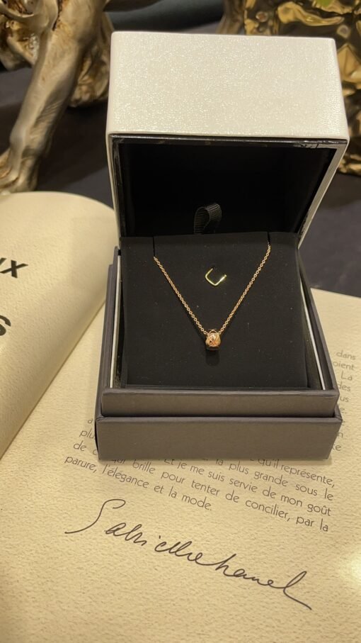 gh-end jewelry series
New rose gold coco crush diamond pattern round gold bean necklace