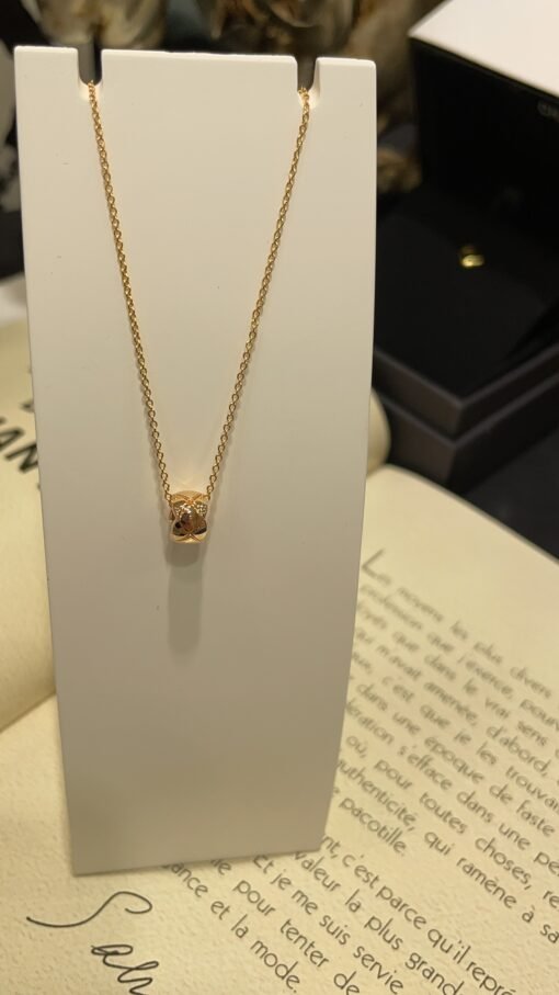 gh-end jewelry series
New rose gold coco crush diamond pattern round gold bean necklace - Image 7