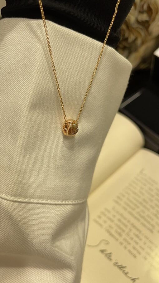 gh-end jewelry series
New rose gold coco crush diamond pattern round gold bean necklace - Image 3
