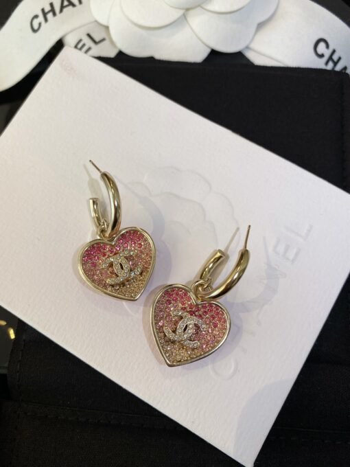 Chanel  Gradient Pink Diamond Pearl Glaze Double-Side Love Ear Hook Earrings - Image 5