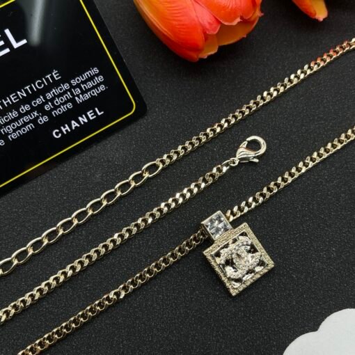 Chanel new necklace - Image 4