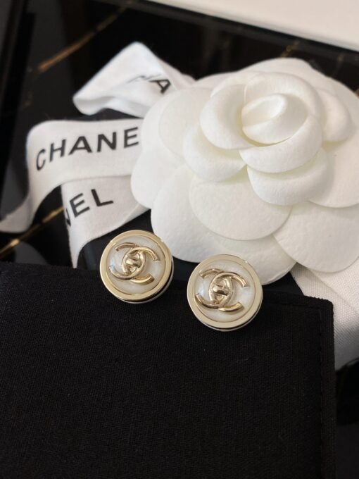 Chanel  semi-transparent acrylic three-layer metal double C button three-dimensional ball earrings】, - Image 4