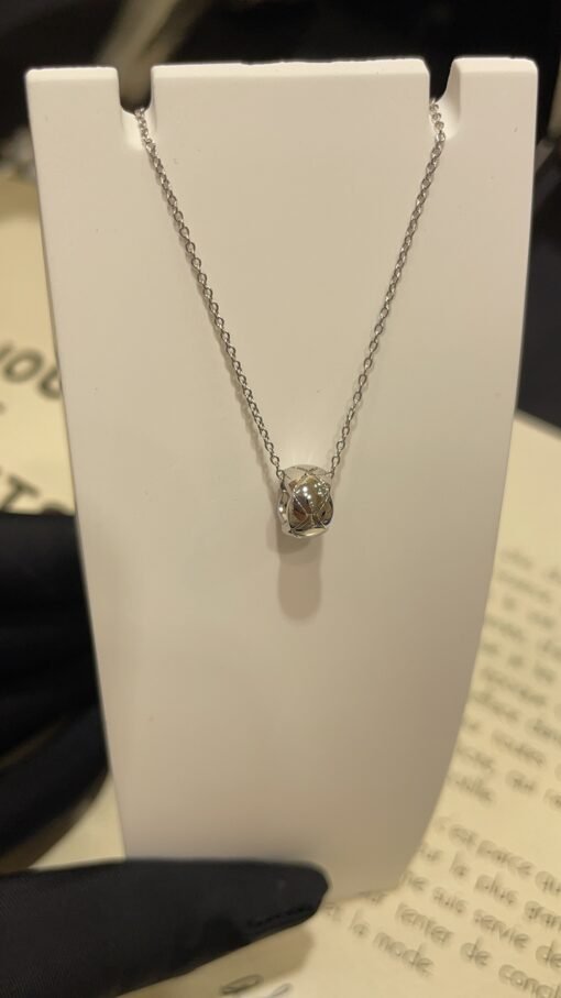 Platinum
 High-end jewelry series
New platinum coco crush diamond-shaped round bean necklace - Image 7