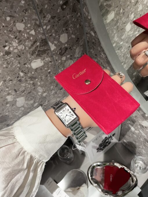 Steel belt 400
Factory Cartier | TankMust watch - Image 7
