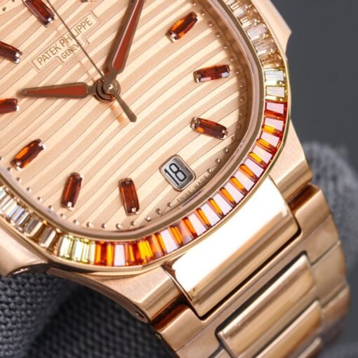 GR Patek Philippe 7014 Ladies Nautilus Platinum - Image 5