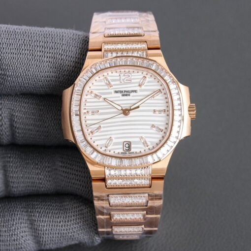 GR Patek Philippe 7014 Ladies Nautilus Platinum - Image 4