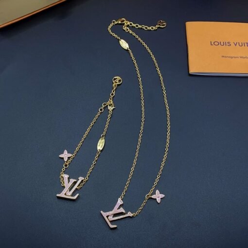 New arrivals
LV new necklaces and bracelets - Image 5
