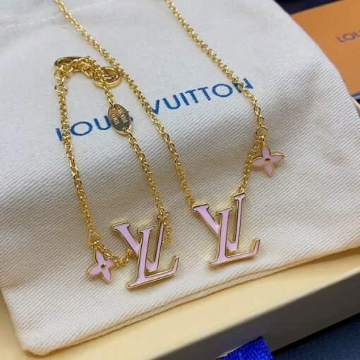 New arrivals
LV new necklaces and bracelets - Image 3