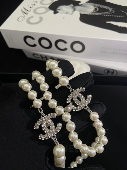 25 Silver
@New full-diamond pearl necklace~Sweater chain Full-diamond cc
Aristocratic temperament at dinner - Image 2
