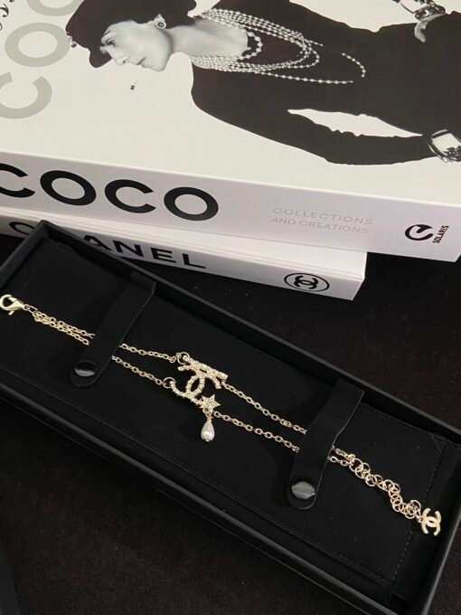 cklace earrings
@Chanel Double Layer CC Bracelet Necklace Set
Stunning at first glance, shining - Image 3
