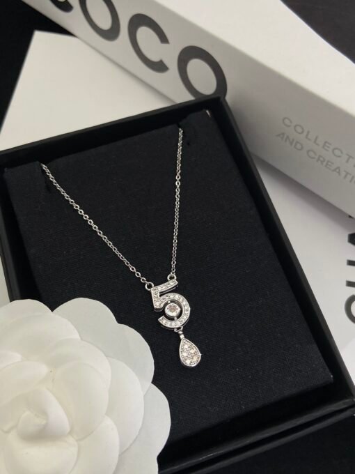 Necklaces earrings
@Chanel' series necklace earrings set - Image 2