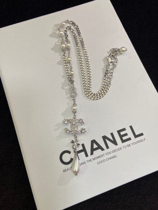 hanel Snowflake Crystal Diamond Set

A chaebol's fortune
Necklace/sweater chain/bracelet/earings/earrings - Image 6