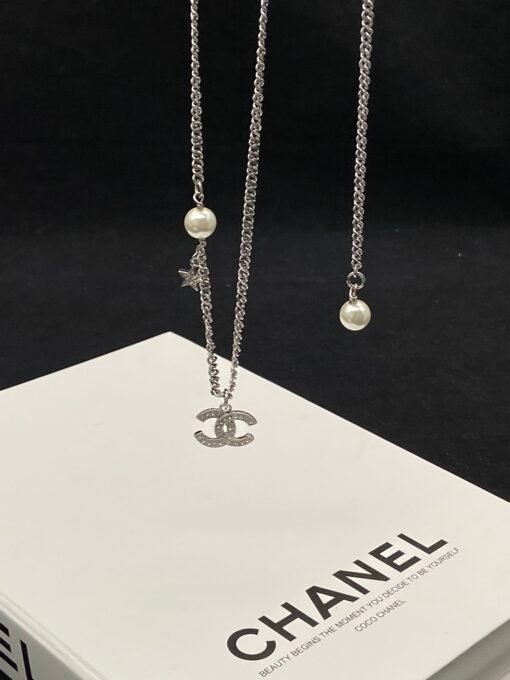 Necklace  Bracelet Earrings
@Chanel Classic Double C Star Set
A standard match for a wealthy family - Image 5