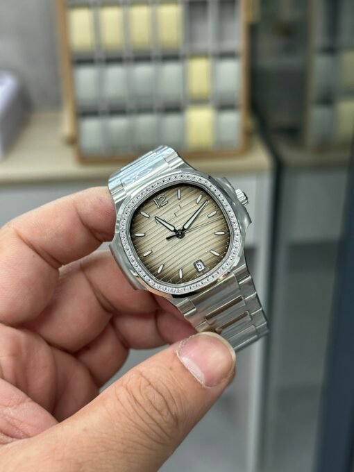 Patek Philippe Nautilus 7118 White Dial - 图片 2