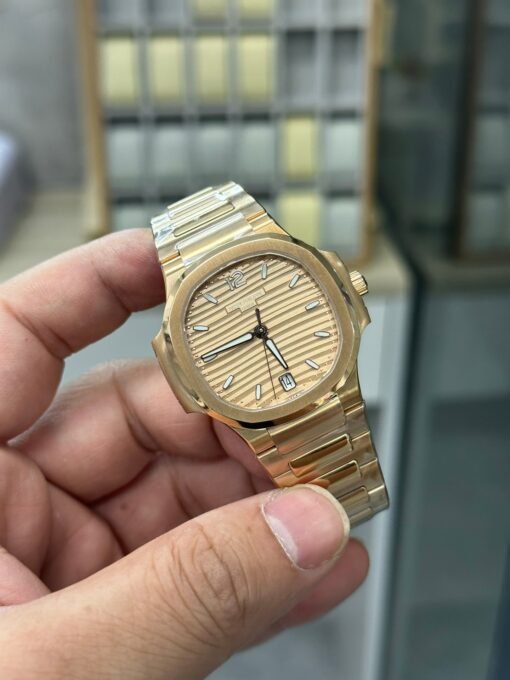 Patek Philippe Nautilus 7118 White Dial - 图片 2