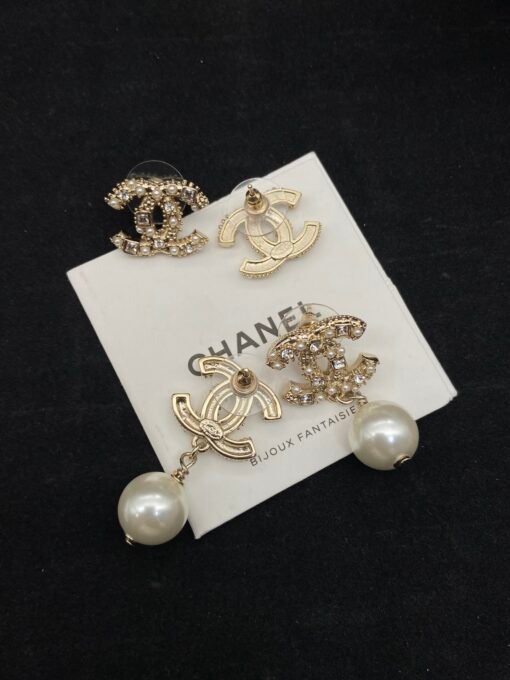Necklace  Earrings Stud Earrings
@Chanel cc square diamond set
Classic square diamond combination, beautiful and high-end - Image 9