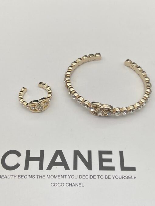 cklace Bracelet Ring
@Chanel Diamond Set Series
Necklace Bracelet Ring Extraordinary - Image 7