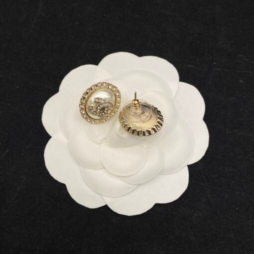 Necklace  Bracelet Earrings
@Chanel Palace Style Double Pearl Set

Ten thousand years classic model Giant Heavy Industry Close your eyes and enter
Like a princess walking out of the castle - Image 8