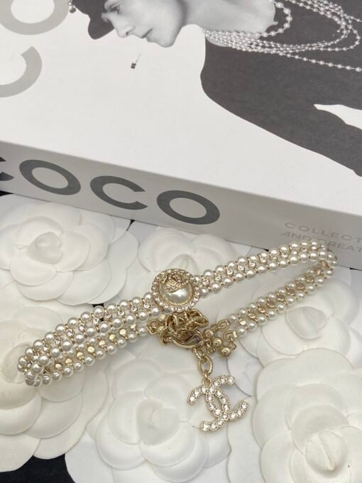 Necklace  Bracelet Earrings
@Chanel Palace Style Double Pearl Set

Ten thousand years classic model Giant Heavy Industry Close your eyes and enter
Like a princess walking out of the castle - Image 2