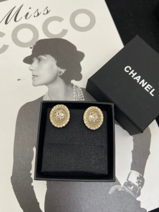 Necklace  Bracelet Earrings
@Chanel Palace Style Double Pearl Set

Ten thousand years classic model Giant Heavy Industry Close your eyes and enter
Like a princess walking out of the castle - Image 5