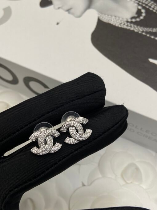 Necklace  earrings
@Chanel cc full diamond set
Beautiful series
Everyday versatile - Image 3